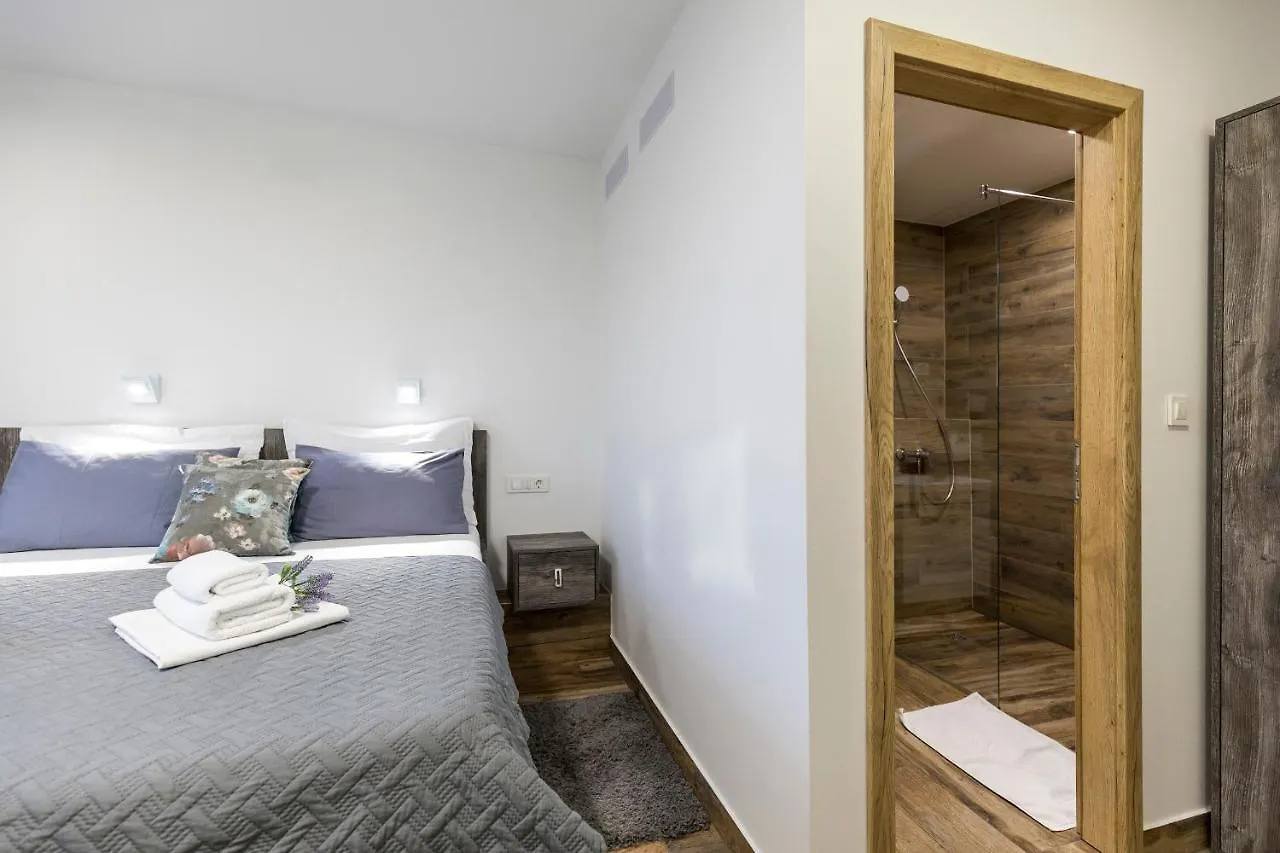 Apinelo Tower Rooms 斯普利特