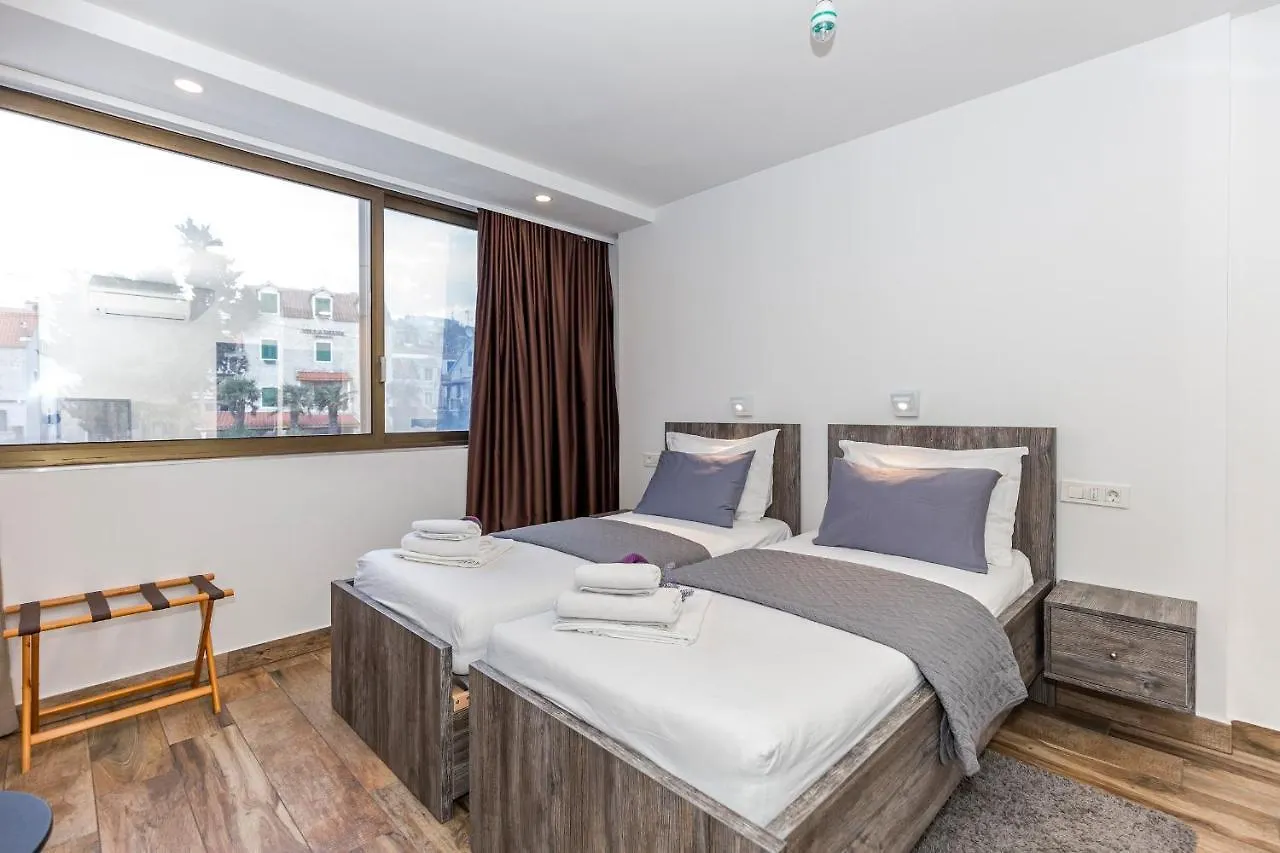 Apinelo Tower Rooms 斯普利特 招待所