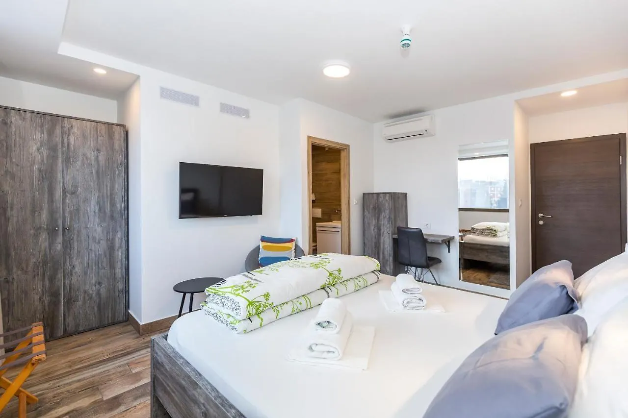 Apinelo Tower Rooms 斯普利特