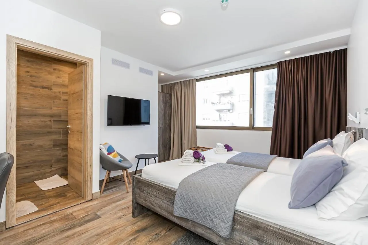Apinelo Tower Rooms 斯普利特 招待所