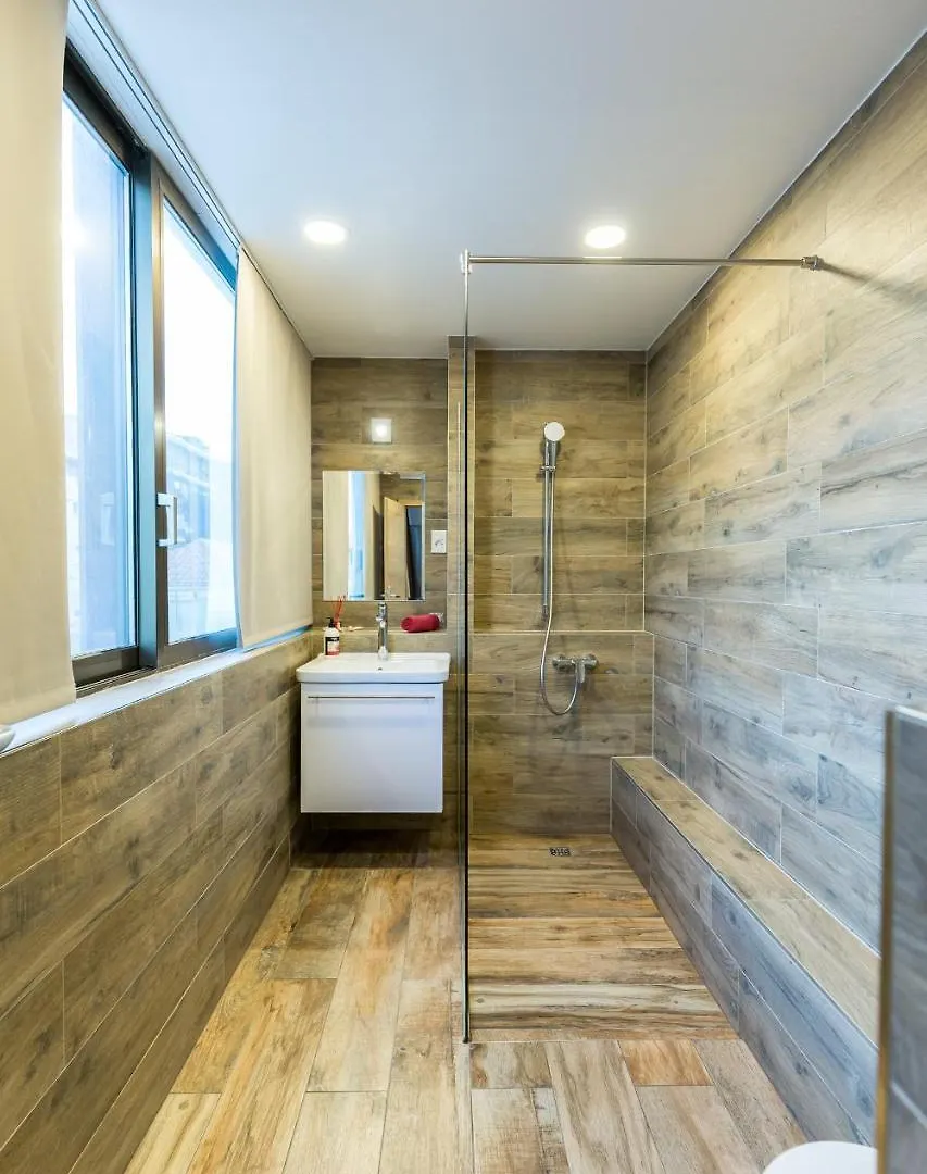 Apinelo Tower Rooms Split 4*,  Croatia