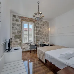 Hotel Lorenzzo Diocletian's Palazzo Storico, Split