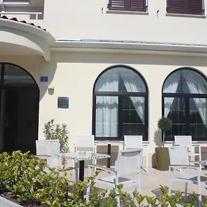 https://hotel-la-settima-luna.in-istria.net