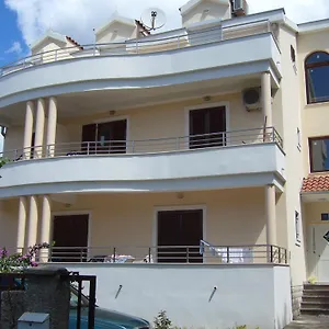 https://apartments-dada-turanj.hotelinzadar.com